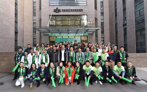2國安隊員與慈銘醫(yī)護人員合影.jpg